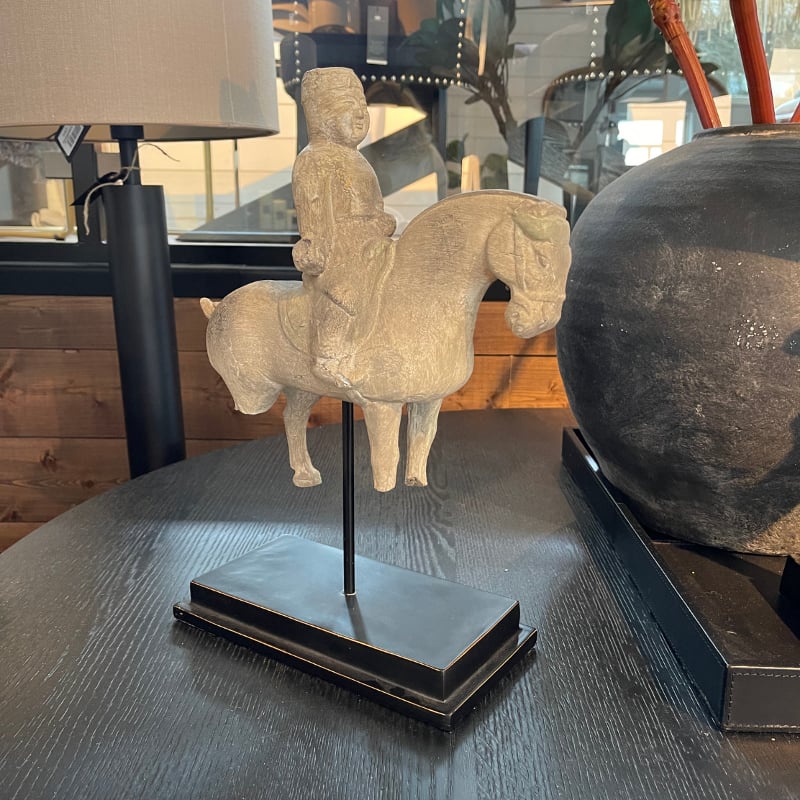 Chinese Man on Horse Adnan Flamant  — kuva 3