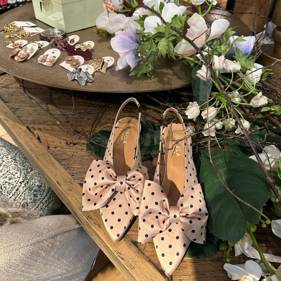 Olivia Kitten Heel avokas Satin Polka camel Bukela  — kuva 2