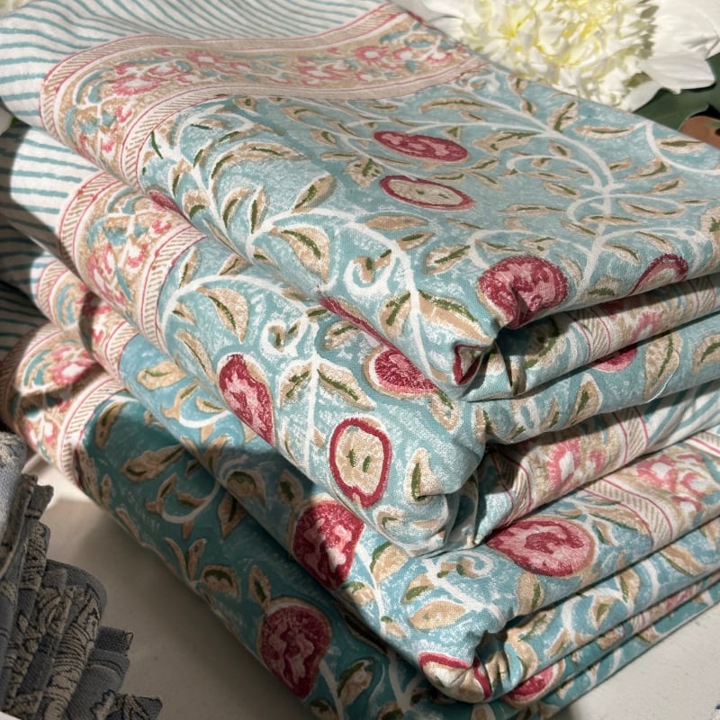 Apple Turquoise -pöytäliina 150x350cm, Chamois — kuva 2