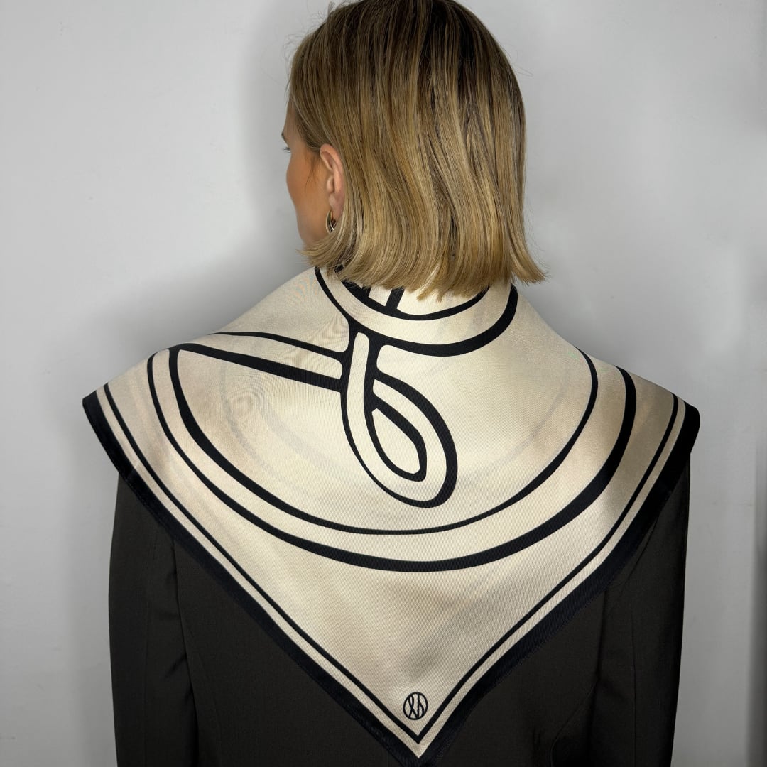 Monogram Scarf cream 80 cm lescarf  — kuva 3
