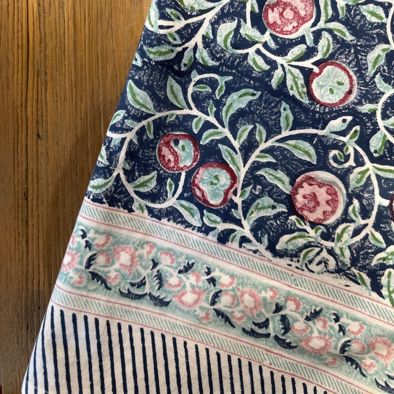 Apple Blue -pöytäliina 150x230cm, Chamois — kuva 2