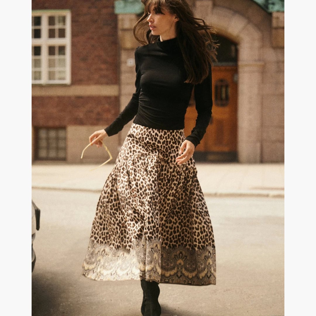 Taffeta Midi Skirt wild paisley By TiMo  — kuva 4