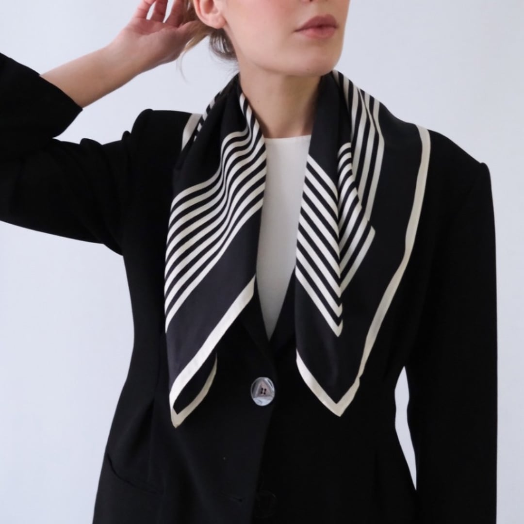 Scarf No.2  black/cream 65 cm lescarf  — kuva 3