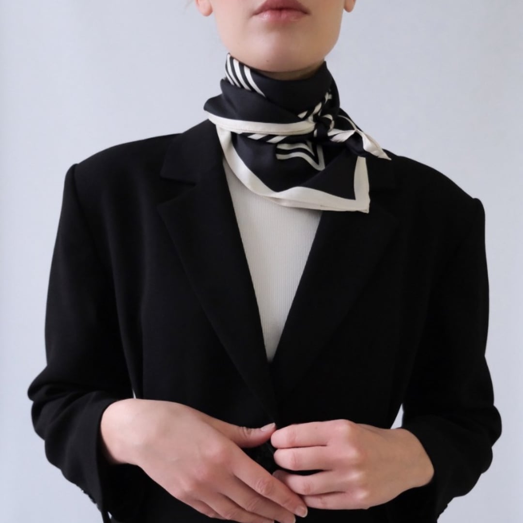 Scarf No.2  black/cream 65 cm lescarf  — kuva 4