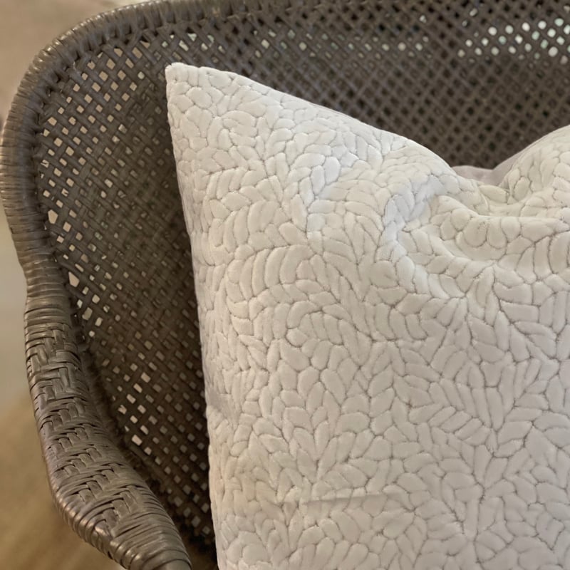Cartouche Cushio Cover 50x50 chalk   — kuva 2